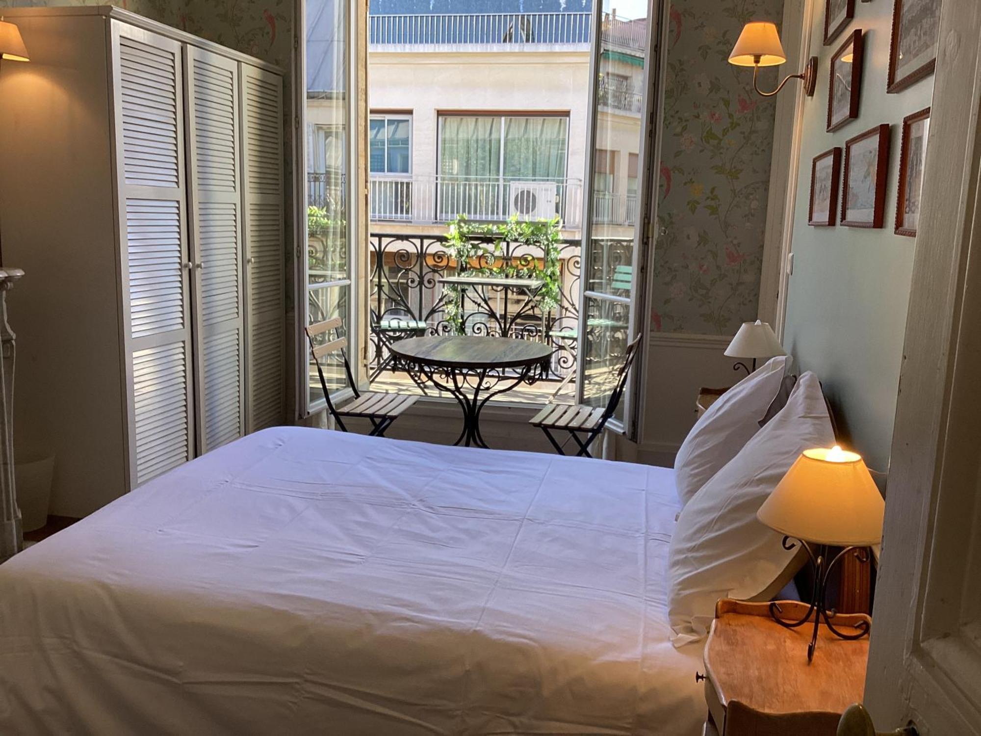Bed And Breakfast Paris Quartier Champs-Elysees Luaran gambar
